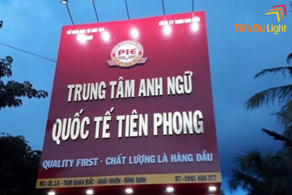 Bảng hiệu trung tâm ngoại ngữ độc đáo sáng tạo 2