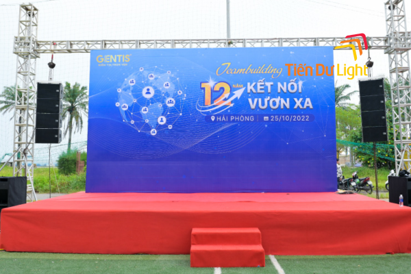Kích thước backdrop sự kiện cần phù hợp
