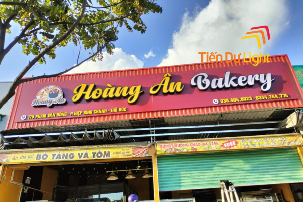 Bảng hiệu bằng tôn là gì?