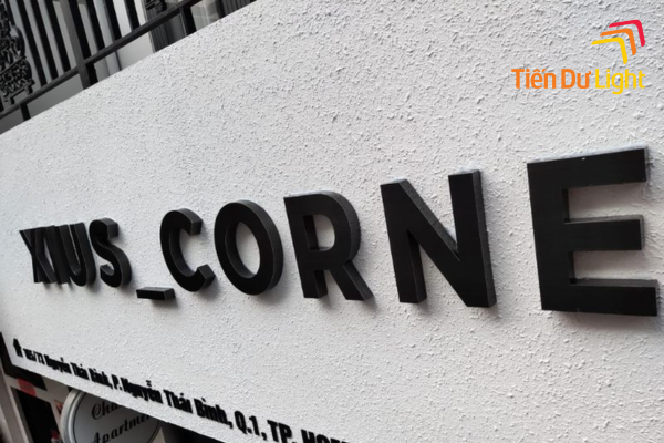 Bảng hiệu cemboard hiện đại sang trọng