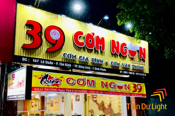 Mẫu bảng hiệu cơm bình dân bắt mắt