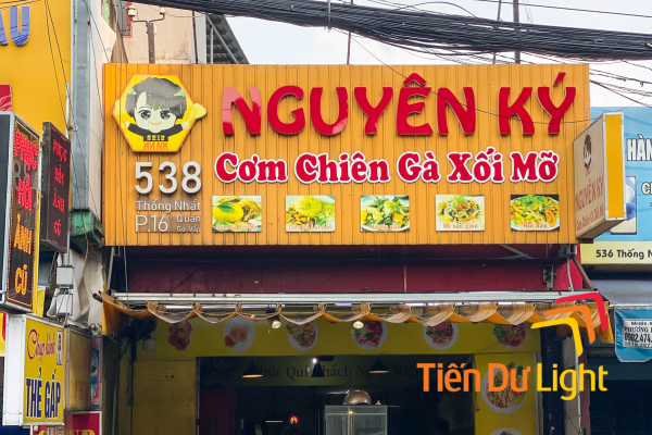 Làm bảng hiệu đẹp thu hút sự chú ý của thực khách
