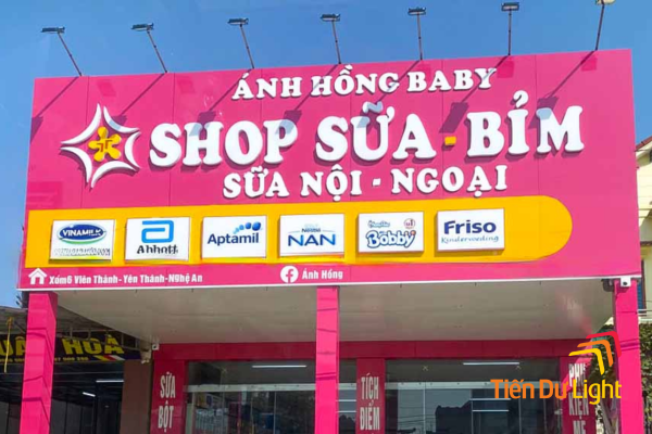 Bảng hiệu shop sữa bỉm màu sắc bắt mắt