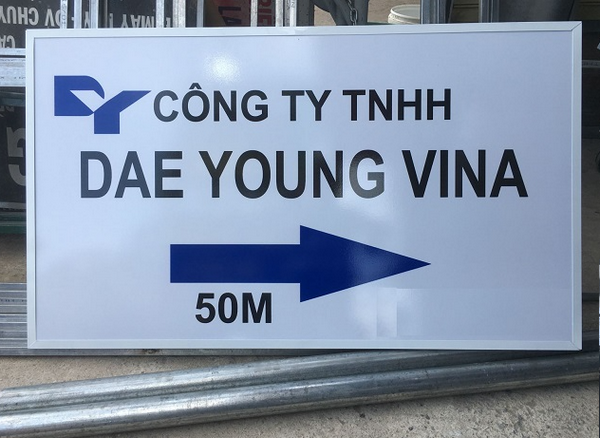 Tìm hiểu về bảng hiệu dán decal