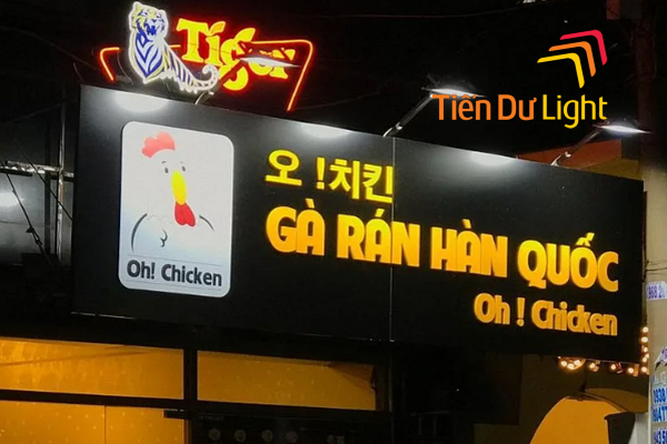 Làm bảng hiệu gà rán ở đâu uy tín?