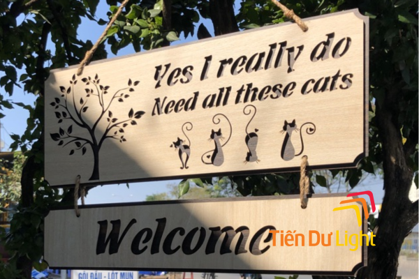 Mẫu bảng hiệu gỗ treo 