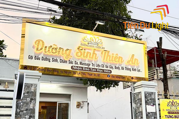 Bảng hiệu gội đầu dưỡng sinh với thiết kế chữ nổi, sang trọng
