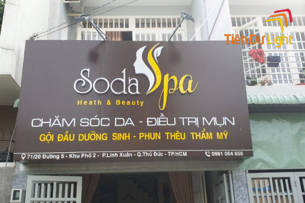 Bảng hiệu mica gội đầu dưỡng sinh tinh tế