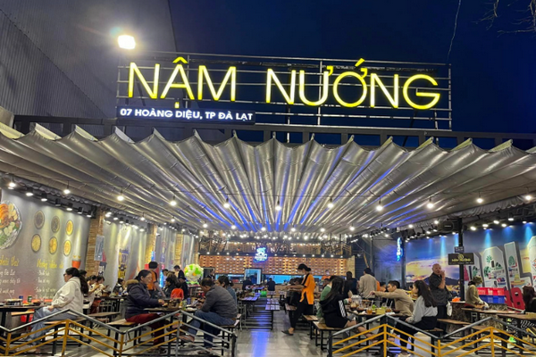 Từ A - Z những điều cần biết về bảng hiệu khung sắt đan nan