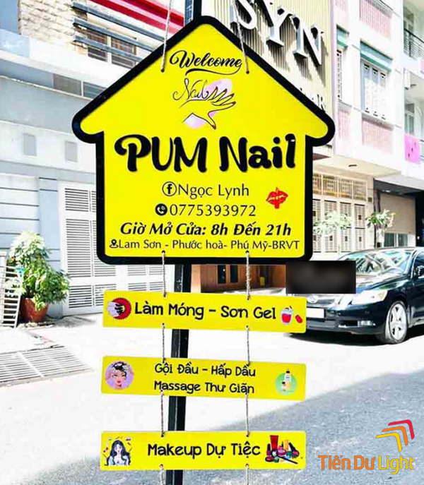 Bảng hiệu makeup đứng sang trọng, thu hút