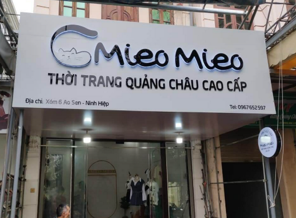 Phong cách bảng hiệu Hàn Quốc cho shop thời trang nữ