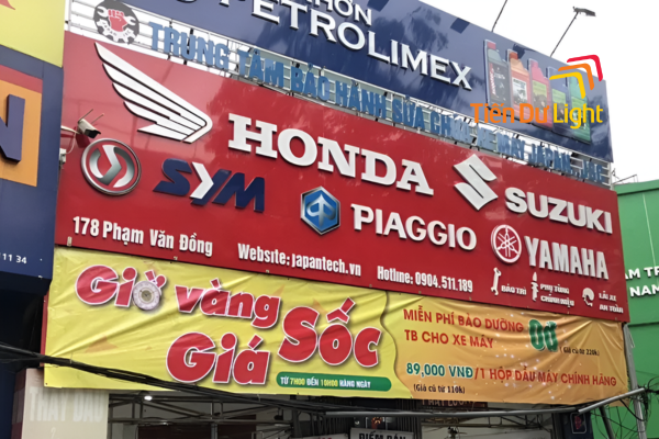 Bảng hiệu tiệm sửa xe 
