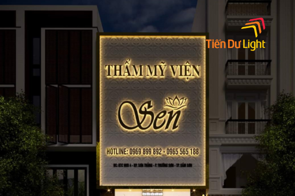 Biển hiệu thẩm mỹ viện chữ inox hắt sáng