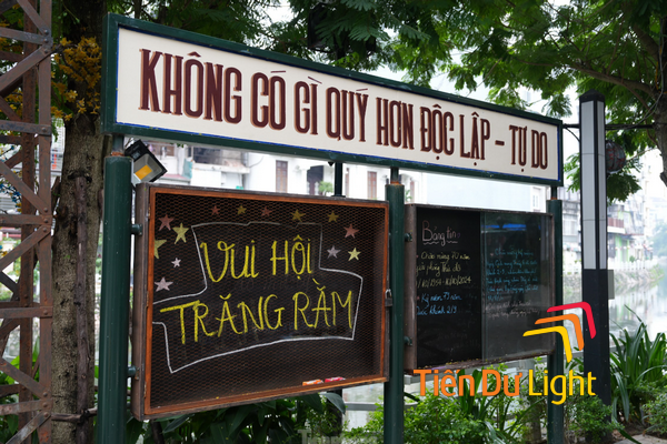 Bảng hiệu thời bao cấp nhiều người quan tâm
