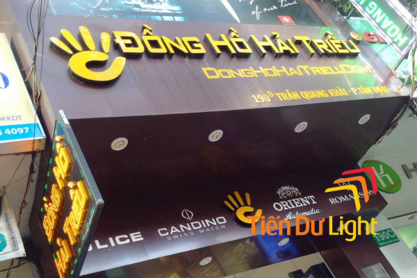Mẫu bảng hiệu chữ nổi nền alu tạo hiệu ứng 3d nổi bật
