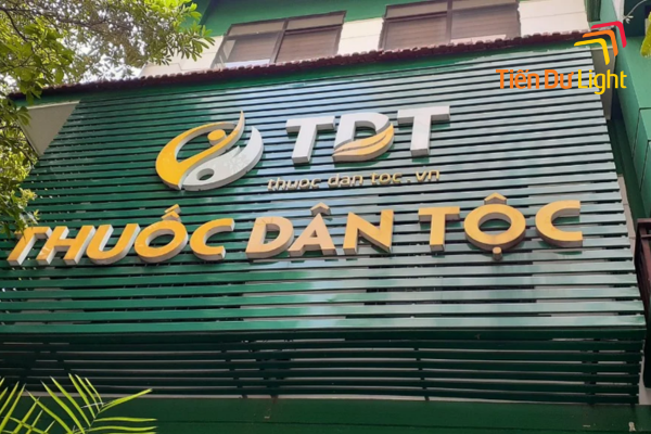Bảng hiệu tôn đẹp