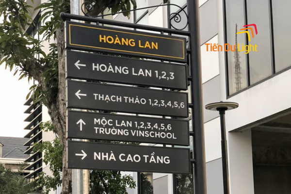 Biển hiệu treo cột cần làm chuẩn
