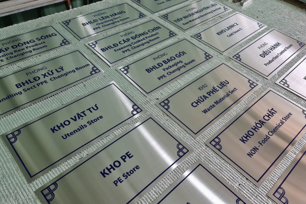 Bảng tên phòng được ứng dụng rộng rãi 