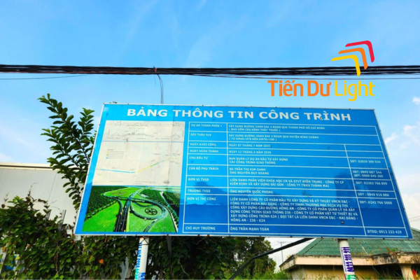 Bảng hiệu công trình cần đảm bảo chịu được thời tiết nắng mưa