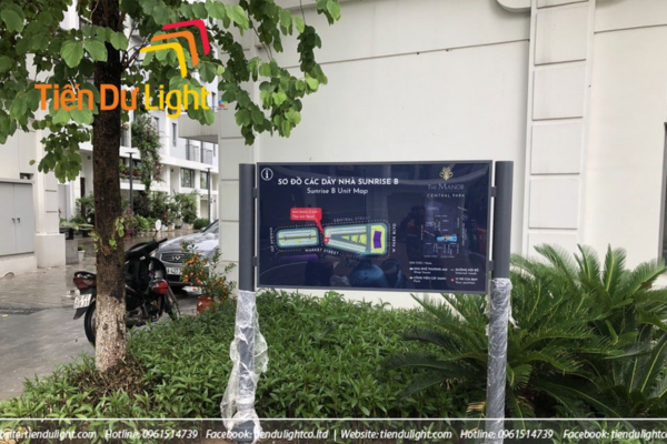 Biển chỉ dẫn là bảng hiệu không thể thiếu trong khu du lịch