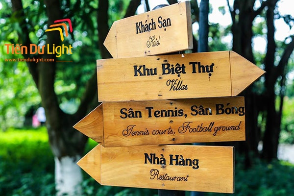 Biển chỉ dẫn khu resort
