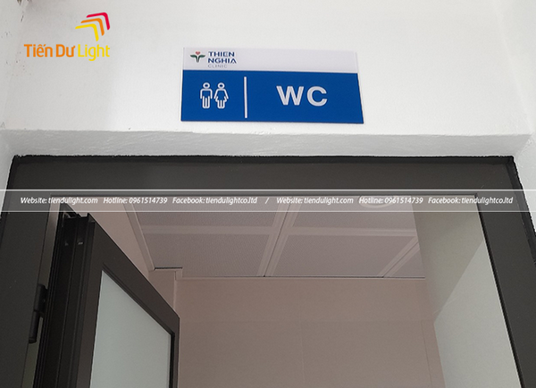 Biển chỉ dẫn nhà vệ sinh vô cùng quan trọng