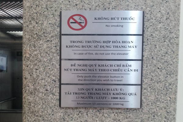 Biển chỉ dẫn thang máy