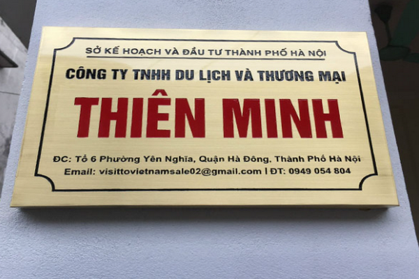 Đặc điểm của biển công ty gắn tường