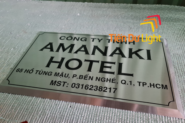 Biển inox trắng xước ăn mòn