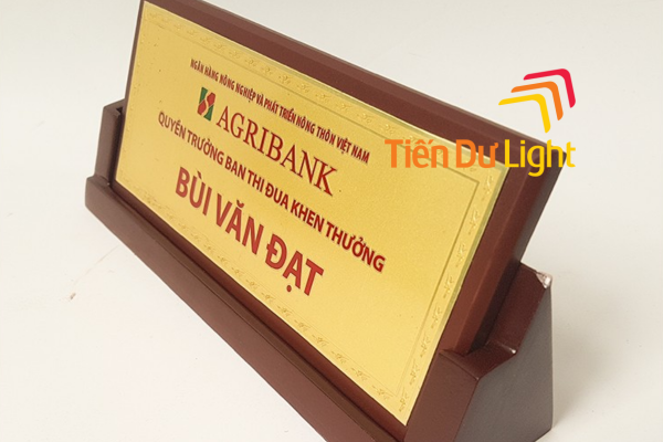 Biển chức danh đồng 