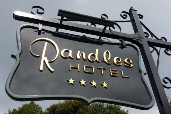 Biển chỉ dẫn homestay