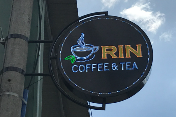 Làm biển hộp đèn tròn đẹp, độc đáo, thu hút