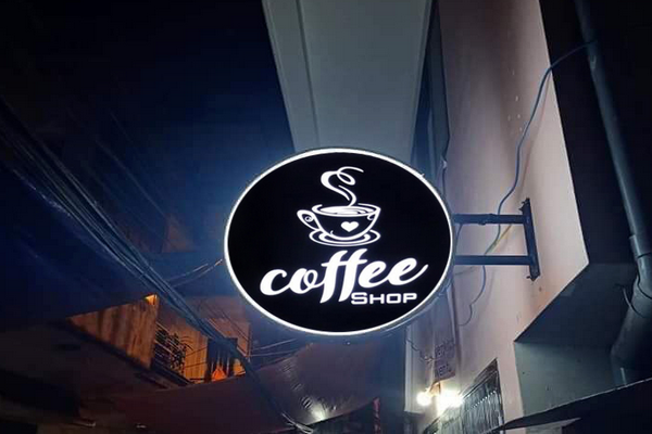 Ưu điểm của biển hộp đèn tròn 