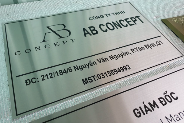 Biển inox in uv ứng dụng cho biển công ty, biển tên,...