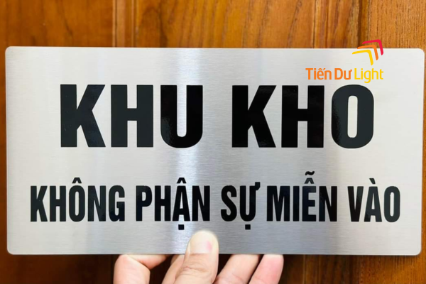 Biển không phận sự miễn vào inox