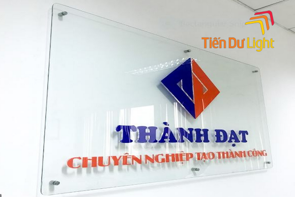Ứng dụng của biển mica cho không gian nào?