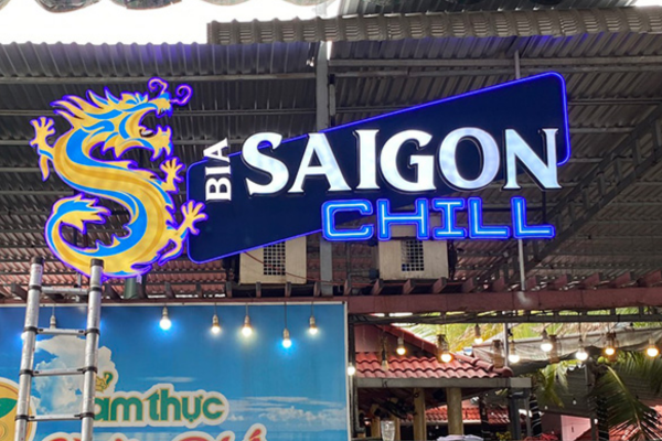 Biển chữ nổi quán bán bia