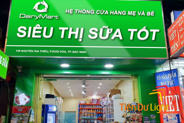 Mẫu biển quảng cáo bỉm sữa nổi bật, thu hút mẹ bỉm
