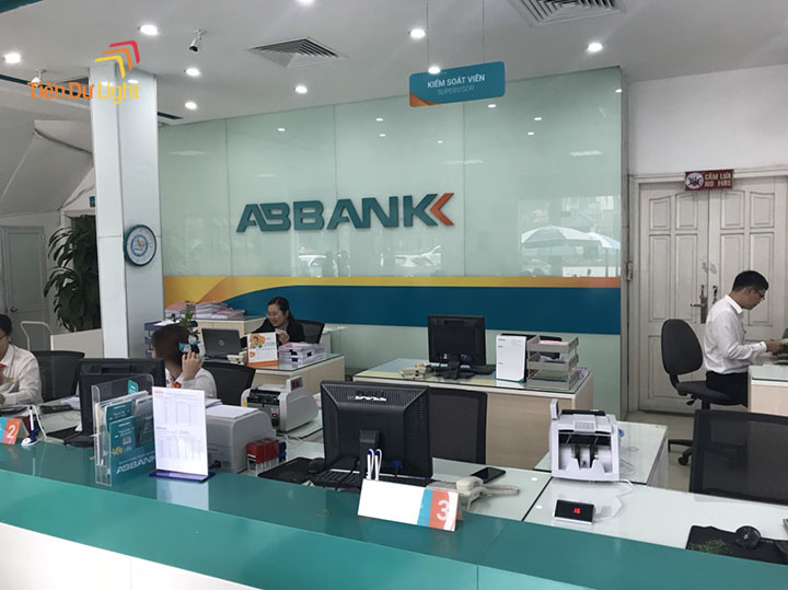 Biển chữ nổi trong nhà ngân hàng AB Bank
