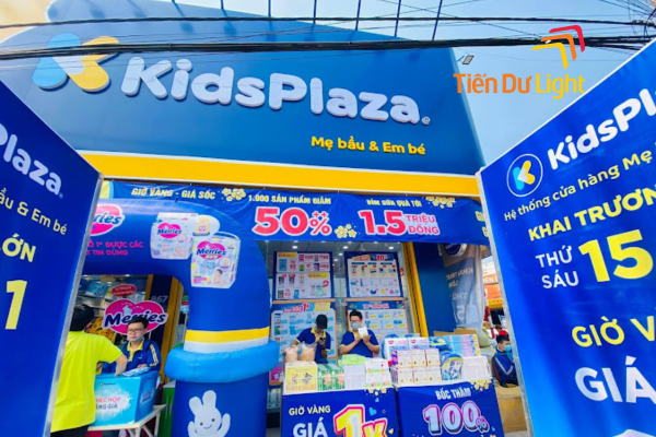 Biển quảng cáo đồ sơ sinh chữ nổi nền alu