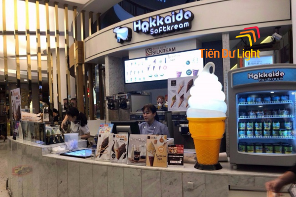 Biển kem ốc quế kết hợp led