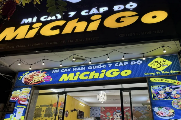 Biển quảng cáo mì cay 7 cấp độ chữ nổi ấn tượng