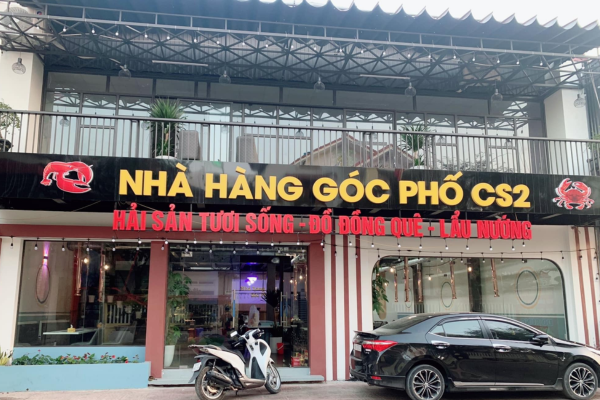 Thiết kế biển phải phù hợp với nhận diện thương hiệu