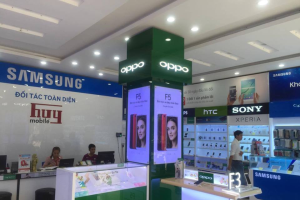 Hệ thống diện diện thương hiệu Oppo trong cửa hàng
