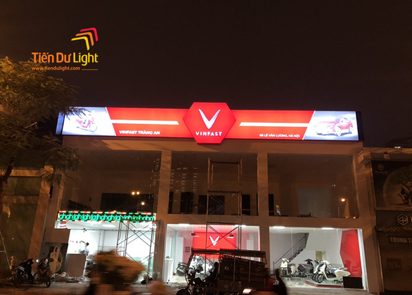 Biển quảng cáo showroom ô tô cần thi công đúng kỹ thuật