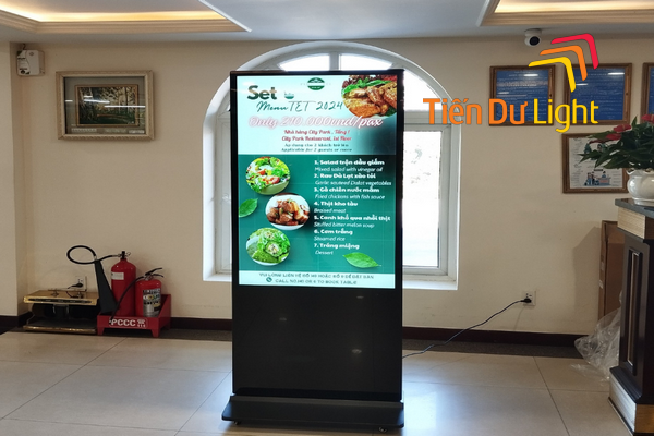 Biển quảng cáo standee điện tử