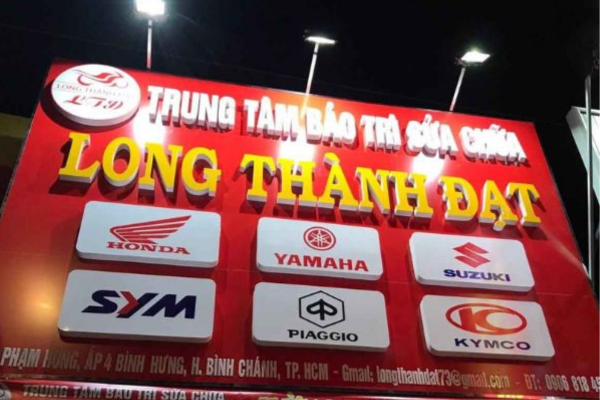 kết hợp thêm đèn led giúp biển nổi bật cả ban đêm