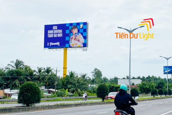  Biển pano Vinamilk ngoài trời