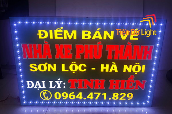 Biển kết hợp đèn led chiếu sáng nổi bật