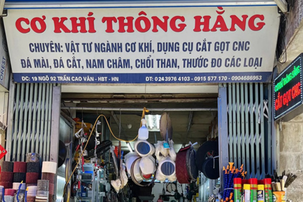 Biển treo trước cửa hàng tăng nhận diện hiệu quả cao